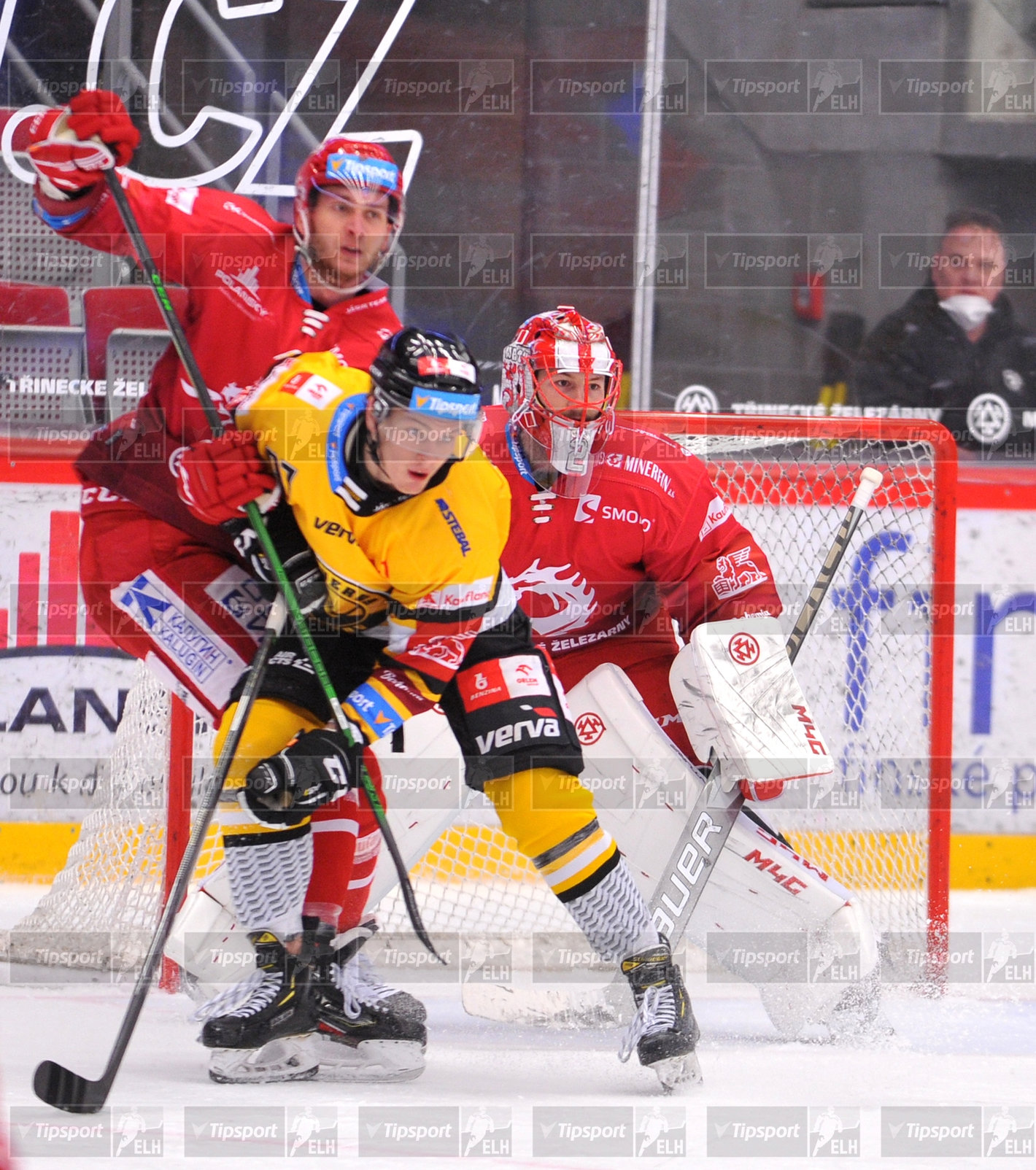 Martin Marinčin v souboji před brankou. Foto: Marian Ježowicz