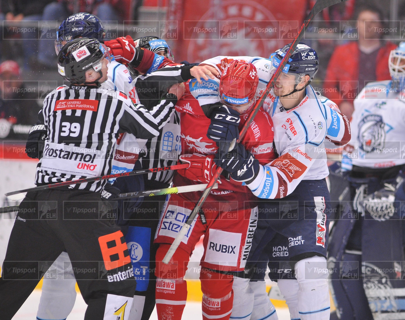 Aron Chmielewski v potyčce. Foto: Marian Ježowicz