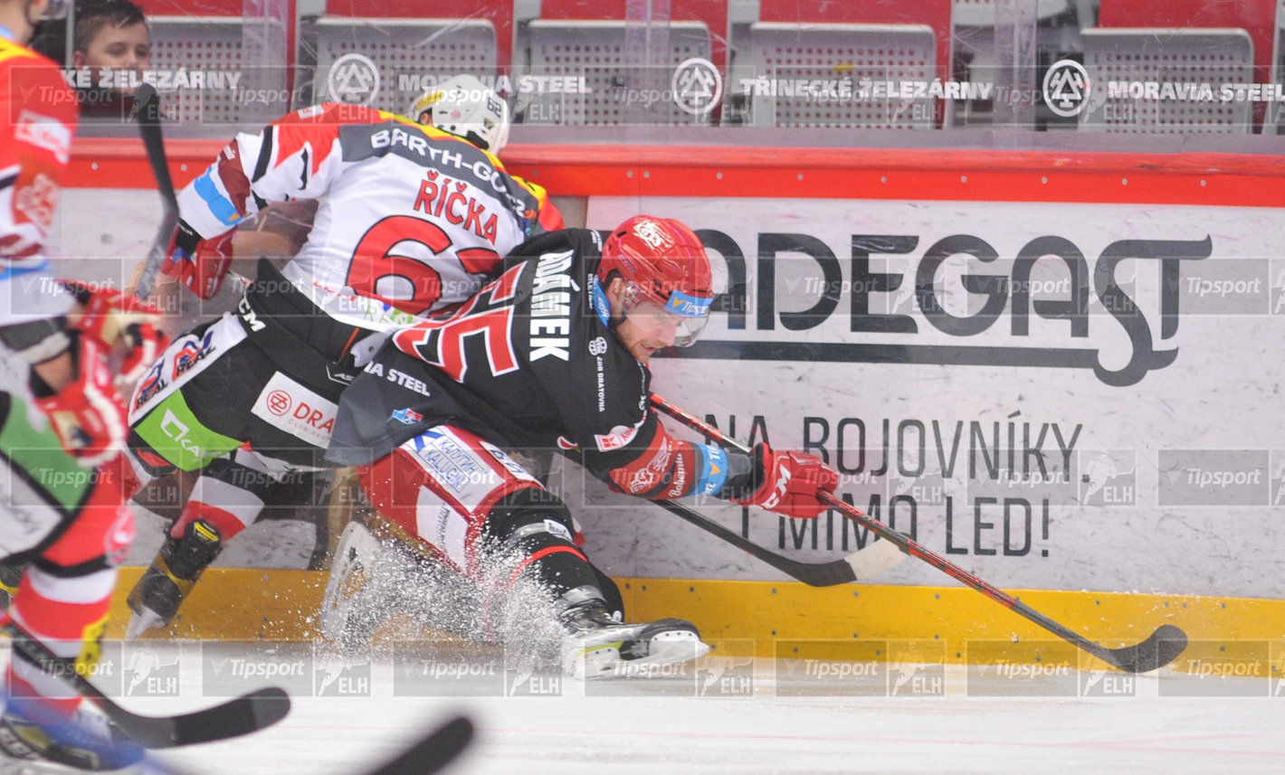 Marian Adámek v souboji. Foto: Marian Ježowicz